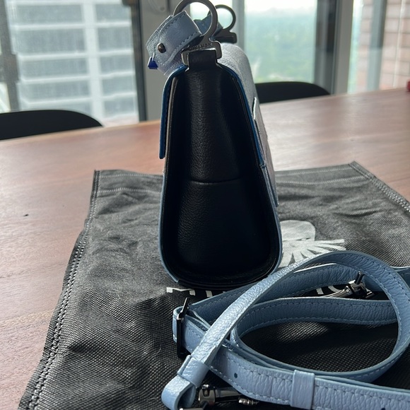 Min & Mon micro purse with crossbody strap - Picture 6 of 11